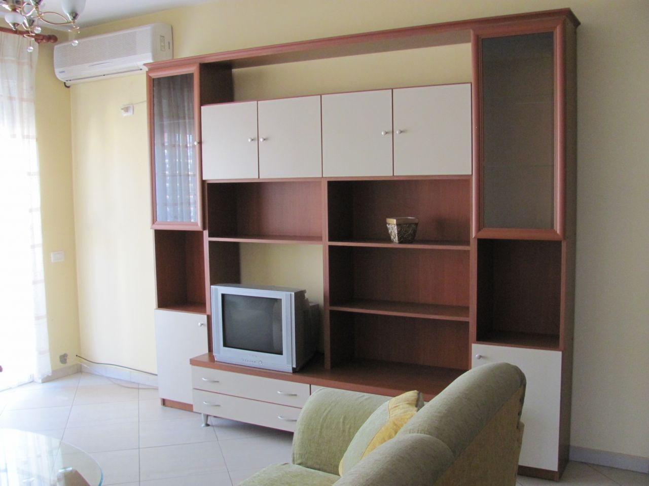 Apartment for rent for living in Tirana, the capital of Albania, situated near the lake. 